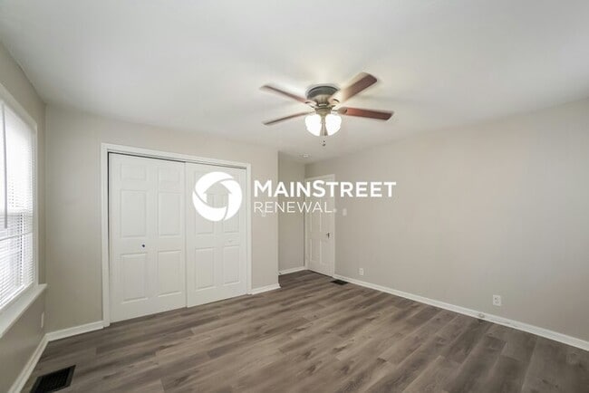 Building Photo - 3 Bedroom Pet-Friendly Home in Indianapoli...