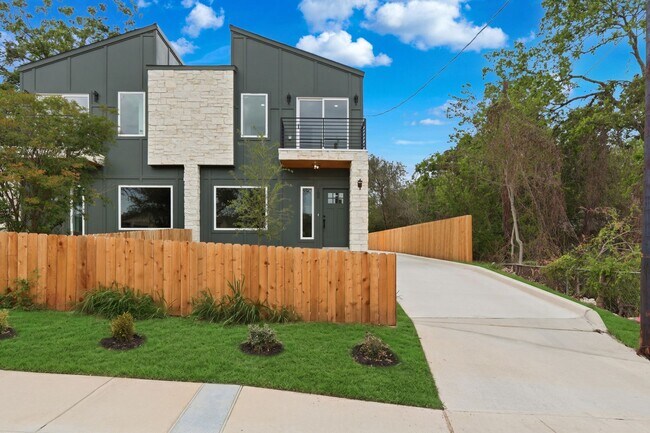 Building Photo - New Build Ready for Move In!