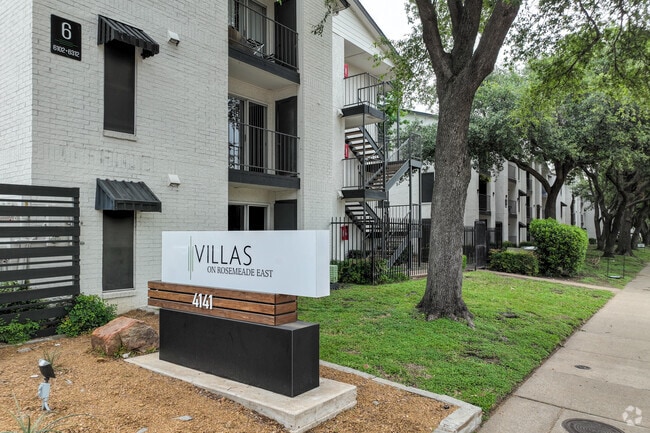 Building Photo - Villas on Rosemeade East
