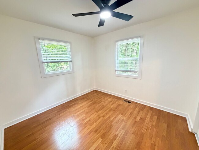 Building Photo - 484 Macon Hwy