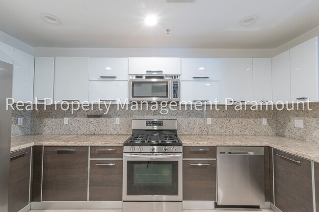 Building Photo - me 3-Bedroom Condo for Rent – Spacious, Mo...