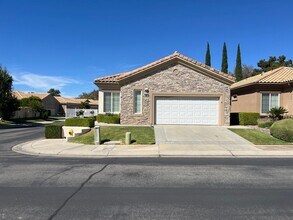 Building Photo - 525 Brooklawn Dr
