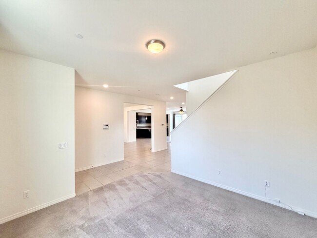 Building Photo - 30136 Sutton Ct