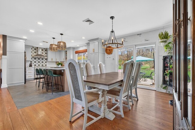 Building Photo - 49 Clover Hill Dr