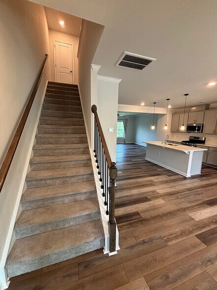 Building Photo - Room in Townhome on Kaya Ct