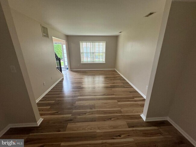 Building Photo - 401 Kirby Way