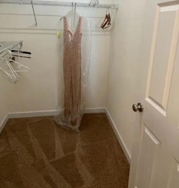 Building Photo - Spacious 3-Bedroom Townhome in the Riviera...