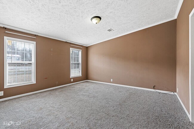 Building Photo - Beautiful 4 Bed 2 Bath!