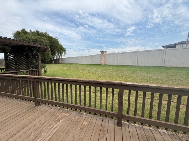 Building Photo - 19132 Cottonwood Ct