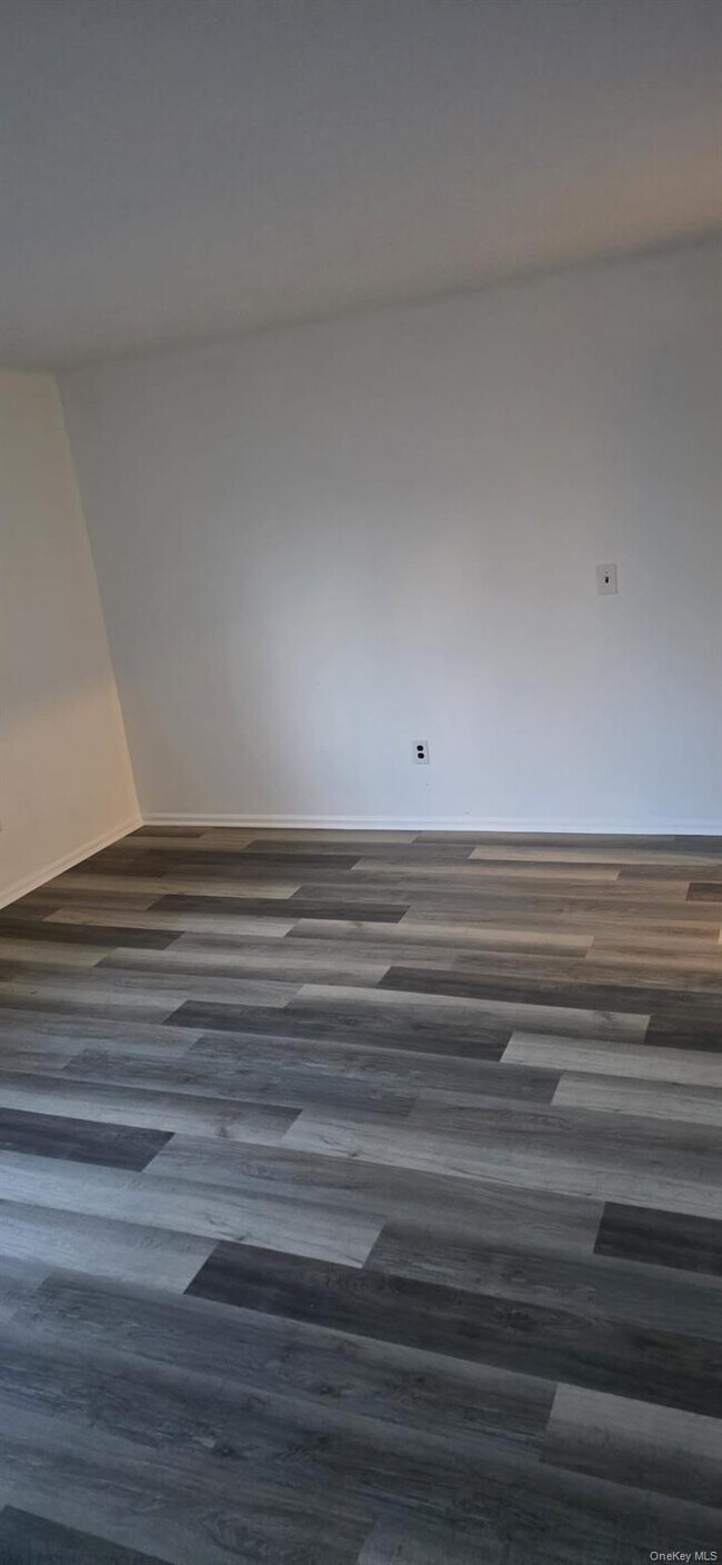 Building Photo - 29 Brittany Dr