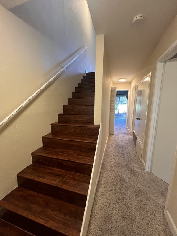 Building Photo - 3022 Yulupa Ave