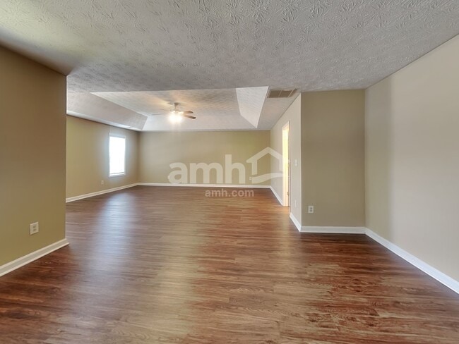 Building Photo - 3442 Kittery Dr