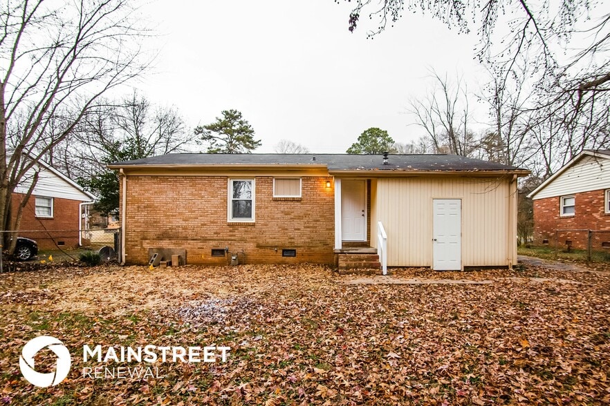 Building Photo - 4423 Brooktree Dr