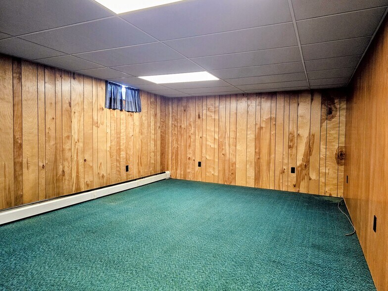 Building Photo - 13 Frederick Ave