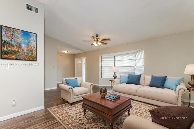 Building Photo - 11646 Anhinga Dr