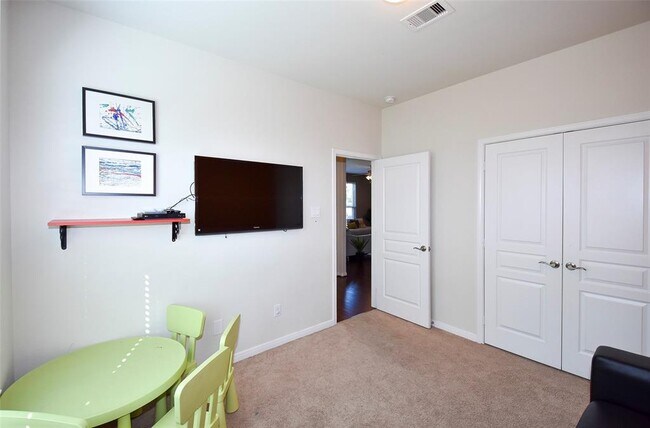 Building Photo - 6427 Addlestone Ridge Ln