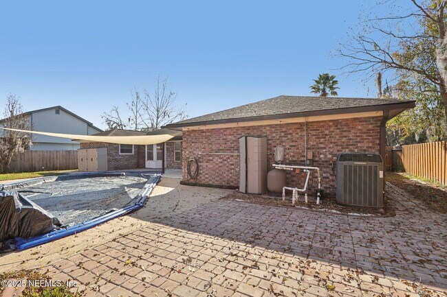 Building Photo - 1854 Lakotna Dr