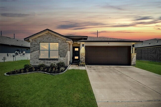 Primary Photo - 14734 Sweetwater Dr