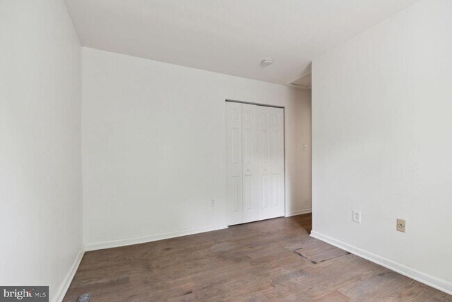 Building Photo - 2849 Schoolhouse Cir