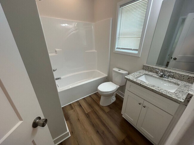 Building Photo - NOW LEASING FOR AUGUST 2026!