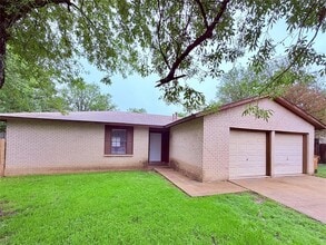 Building Photo - 10904 Meadgreen Ct