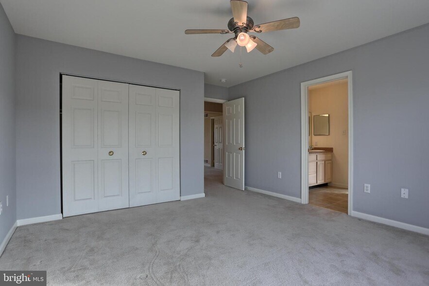 Building Photo - 150 Merlin Dr