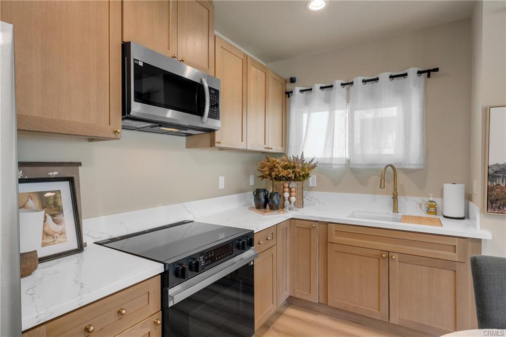 Building Photo - 1123 E Ocean Blvd