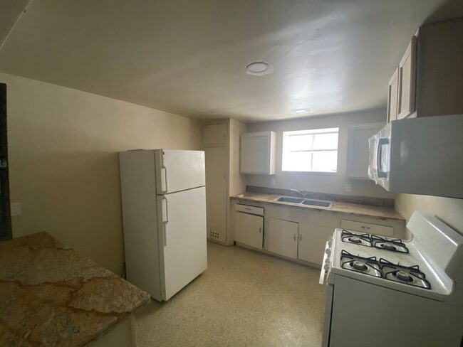 kitchen View 2 - 732 Chestnut St