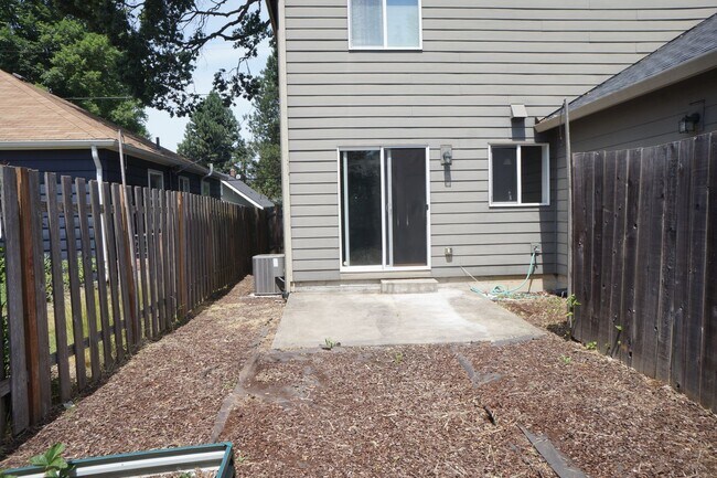 Building Photo - NE Piedmont 3-bedroom Beauty! - APPLICATIO...