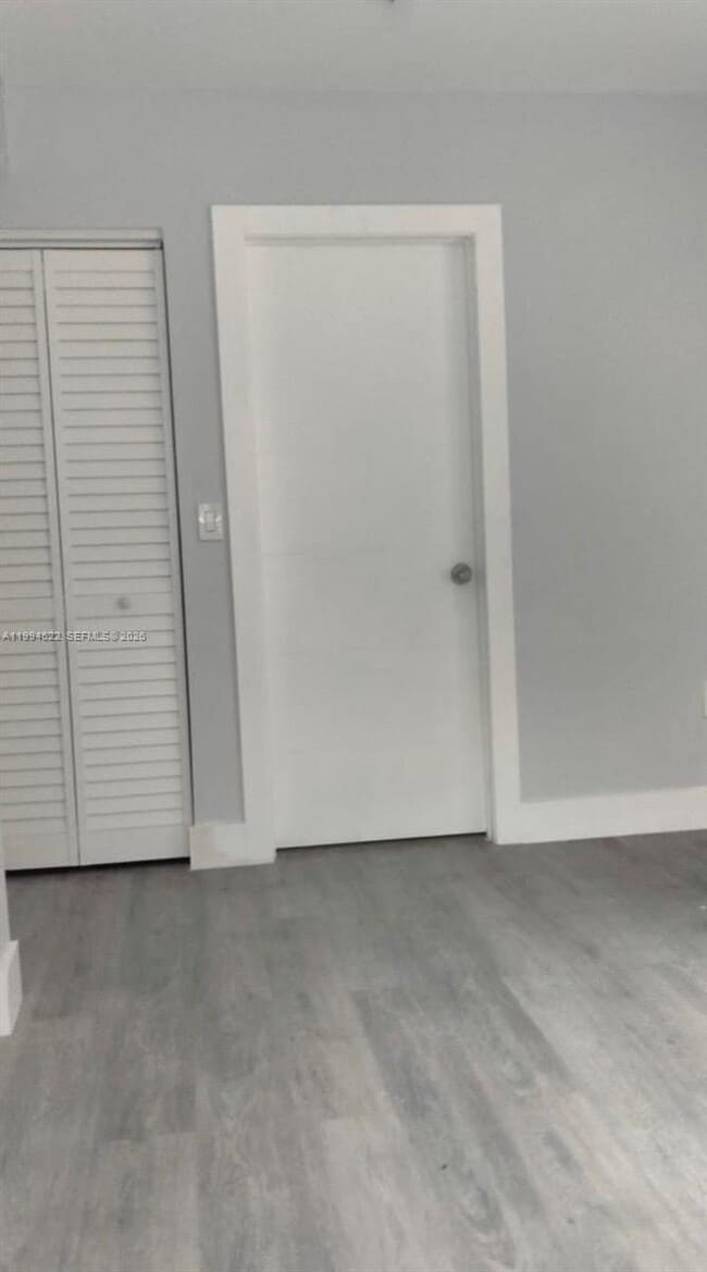 Building Photo - 629 9th St