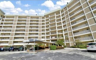 Building Photo - 3090 N Course Dr