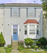 Building Photo - Available Now! Updated townhome in Havre D...