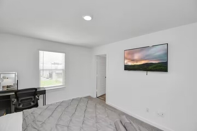 Building Photo - 12320 Churchill downs Dr