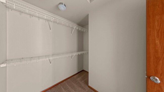 Building Photo - 3 Bed 2.5 Bath - Townhome - Pet Friendly - NAS Whidbey