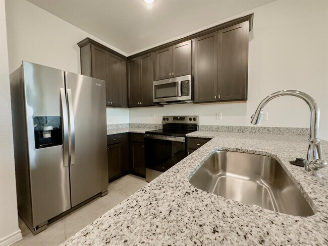 Building Photo - 8905 Ash Rd