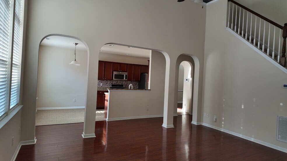 Building Photo - 1113 Garden Square Ln