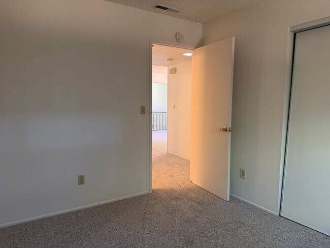 Building Photo - 6172 Peoria Dr