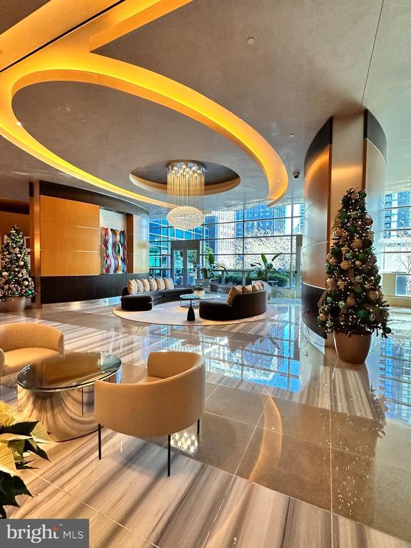 Building Photo - 1881 N Nash St