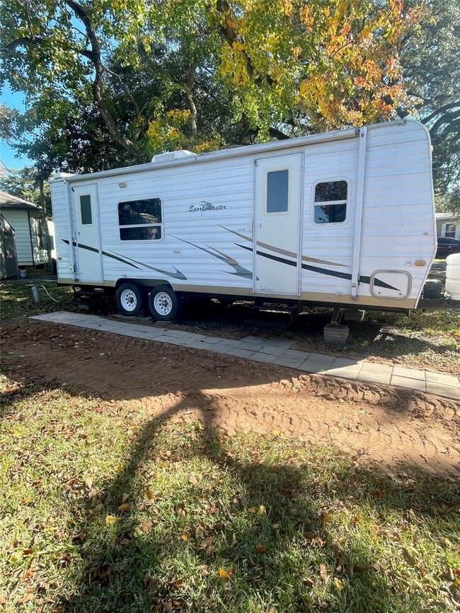 Building Photo - 728 S Shanks St