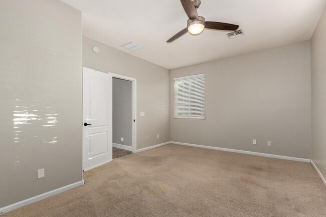 Building Photo - 4326 E Cloudburst Ct