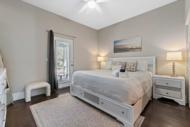 Building Photo - 76 Sanford St