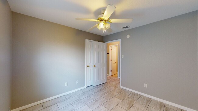 Building Photo - AMAZING DUPLEX FOR RENT CLOSE TO FORT HOOD!