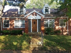 Building Photo - 3412 Lawn Ave