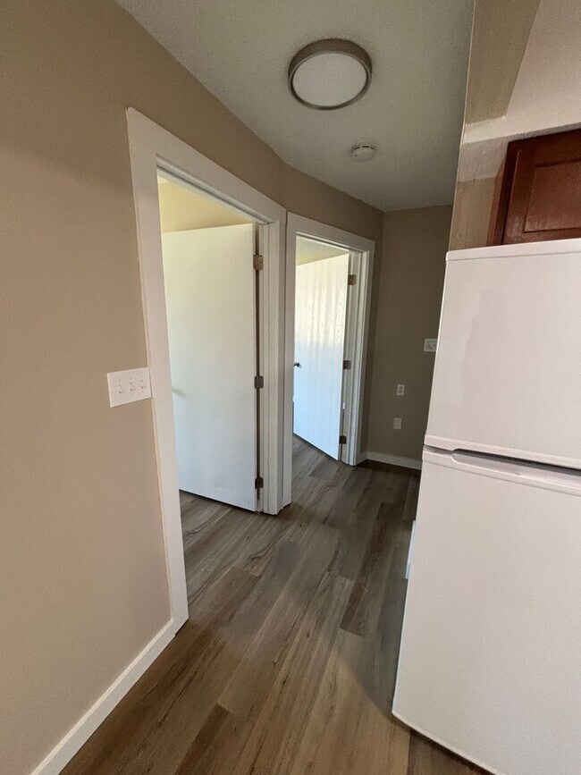 Building Photo - Fairview Apartments