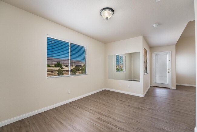 Building Photo - 4828 Whisper Lake Dr
