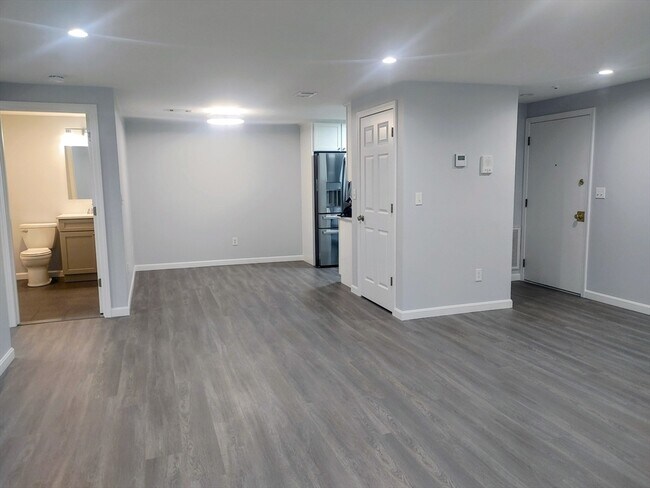 Building Photo - 108 Norton Ave