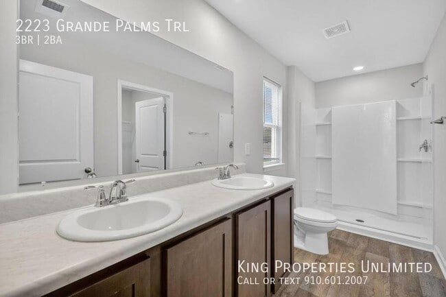 Building Photo - 2223 Grande Palms Trl