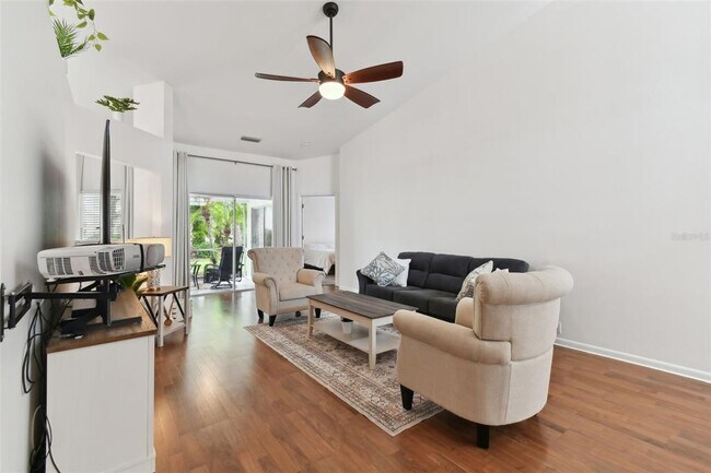 Building Photo - 4327 Murfield Dr E