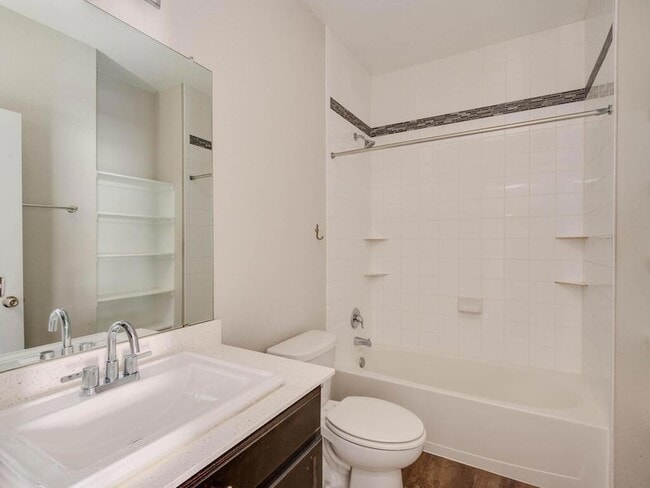 Building Photo - 688 Donegal Ln