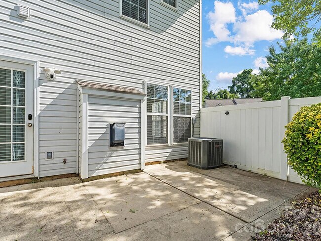 Building Photo - Earn Wealth While Leasing – Like a Homeowner – Lease to Own